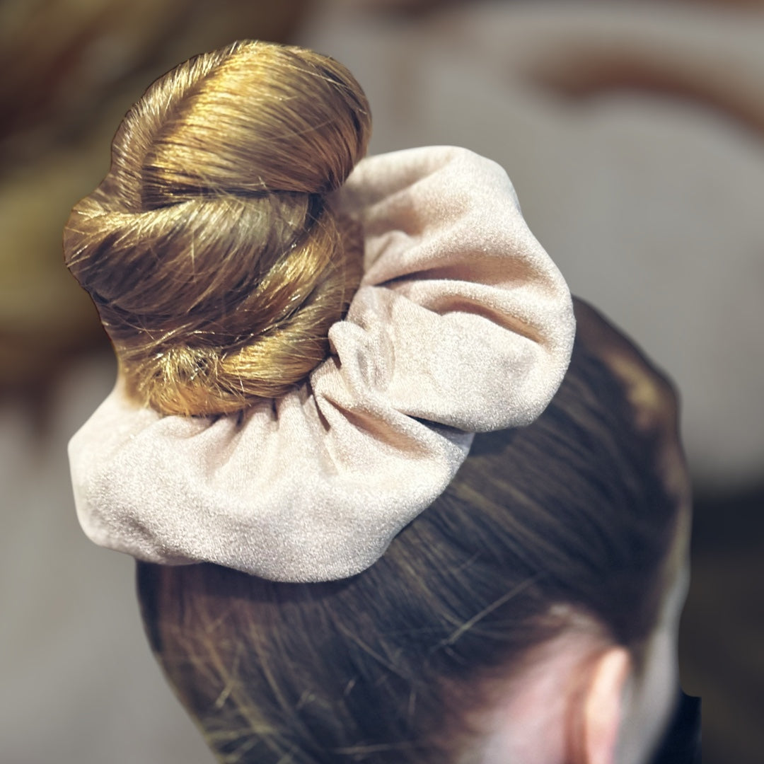 Scrunchie suede roze standaard