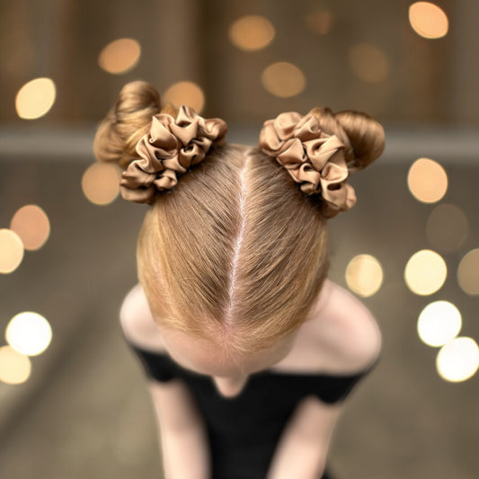 Scrunchies lichtbruin satijn 5 stuks